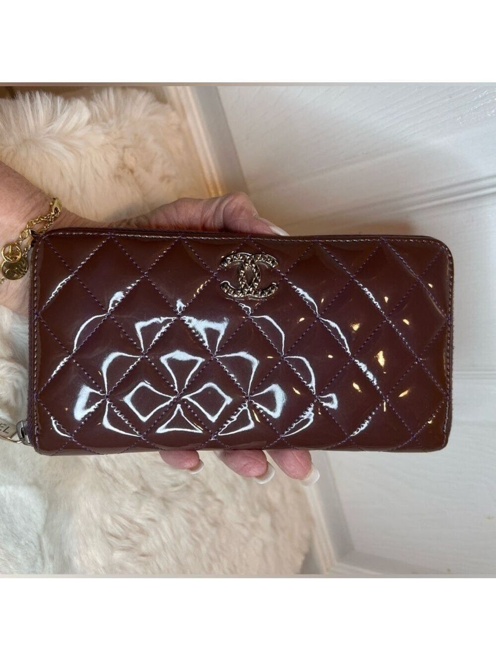 ❤️CHANEL PATENT QUILTED BRILLIANT ZIP-AROUND WALLET PURPLE - Picture 5 of 15